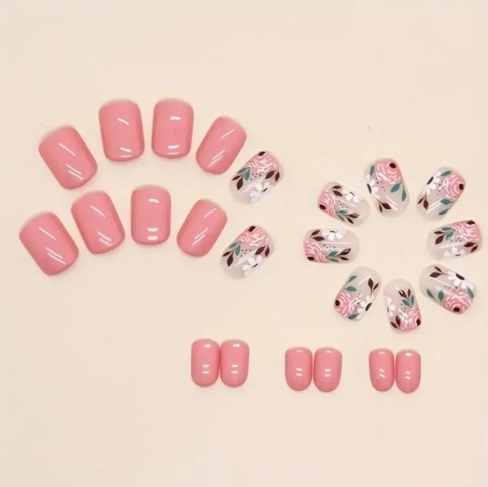 24 Pieces Fake Press On Nails